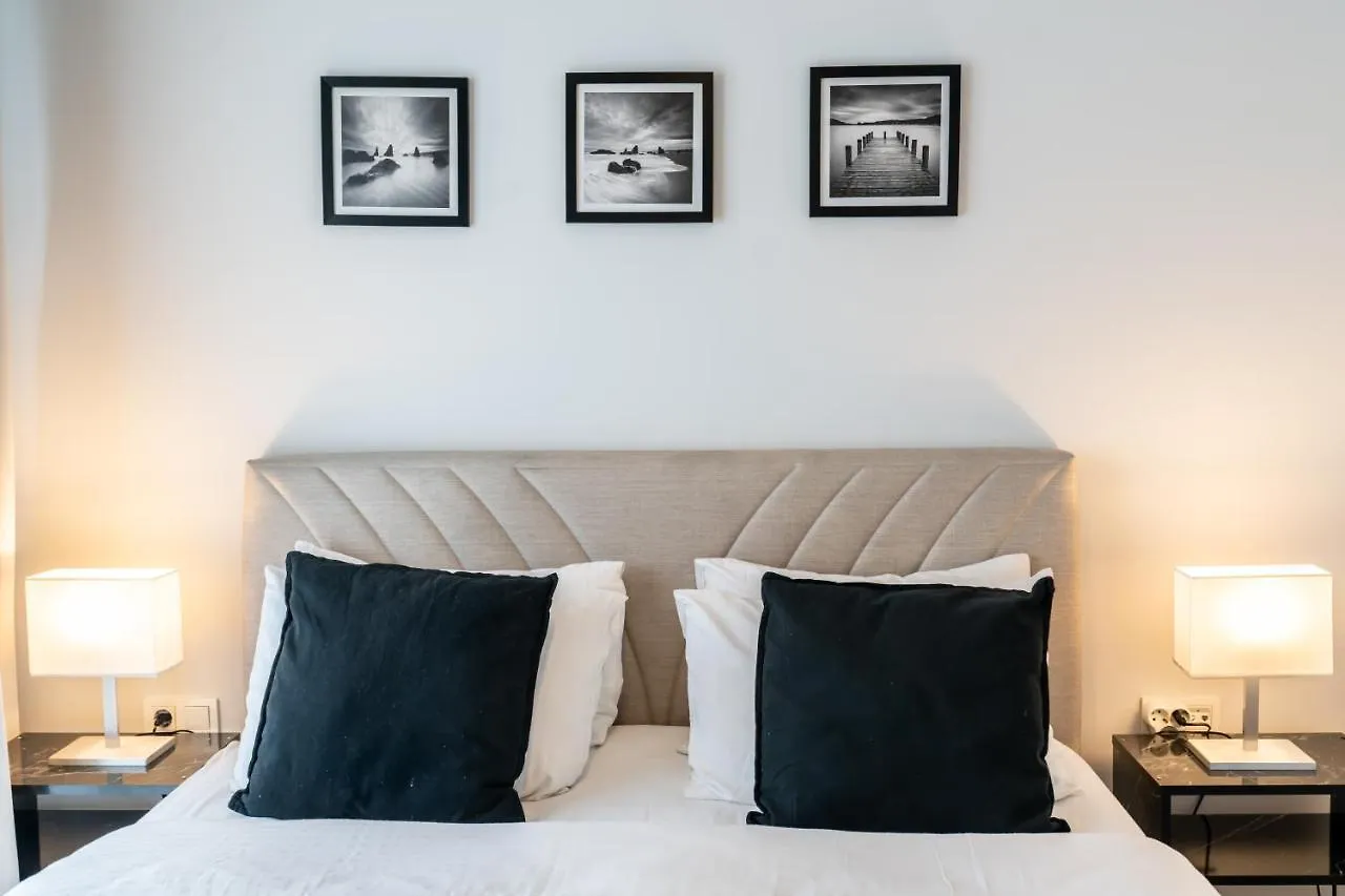Near Airport Metro 1-Bdr Apt Wi-Fipoolgym Istanbul 0*,  Turkey