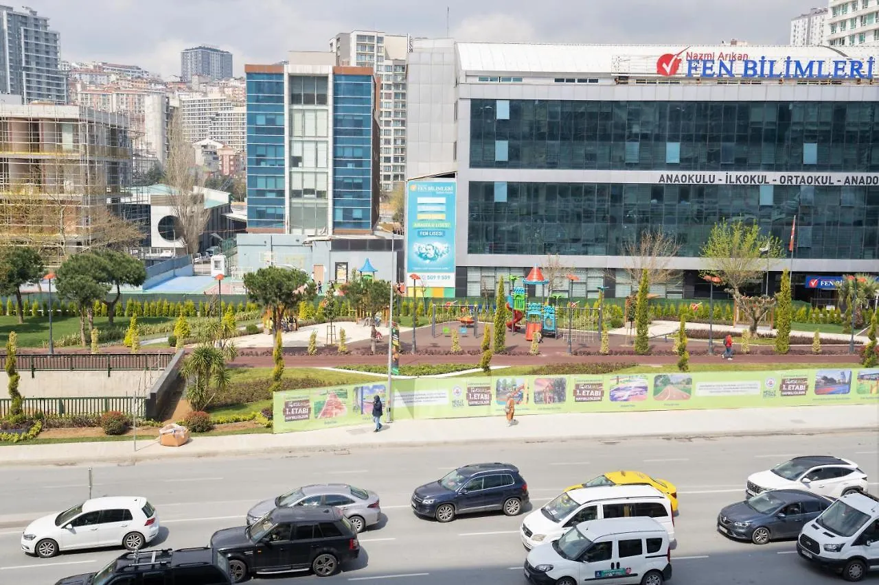 Near Airport Metro 1-Bdr Apt Wi-Fipoolgym Istanbul 0*,  Turcia