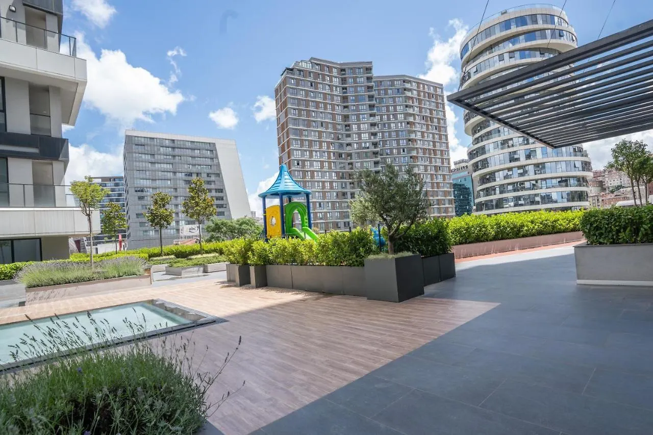 Near Airport Metro 1-Bdr Apt Wi-Fipoolgym Istanbul 0*,