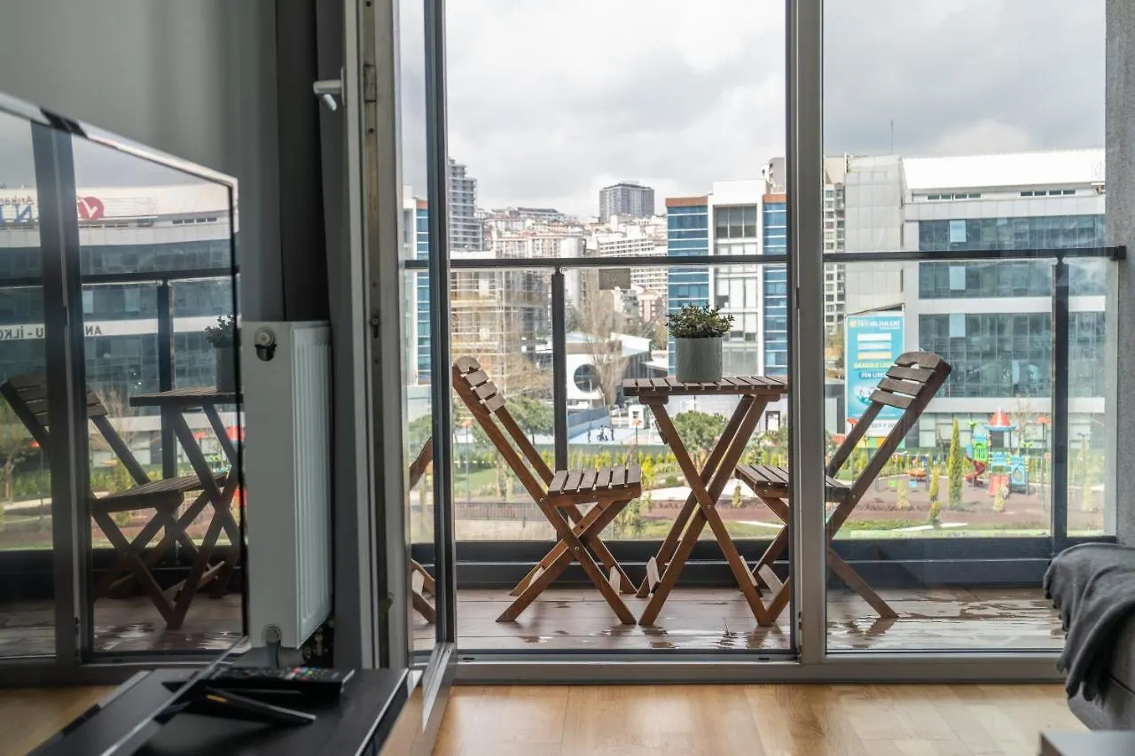 Near Airport Metro 1-Bdr Apt Wi-Fipoolgym Istanbul
